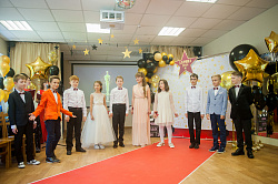 ВЫПУСКНОЙ В ШКОЛЕ ВЫПУСКНОЙ В ШКОЛЕ